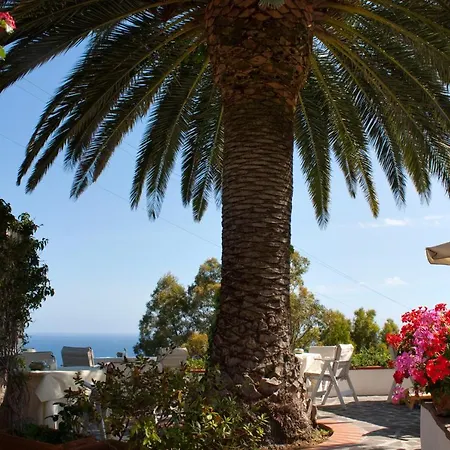 Gallo Nero Hotel 3*